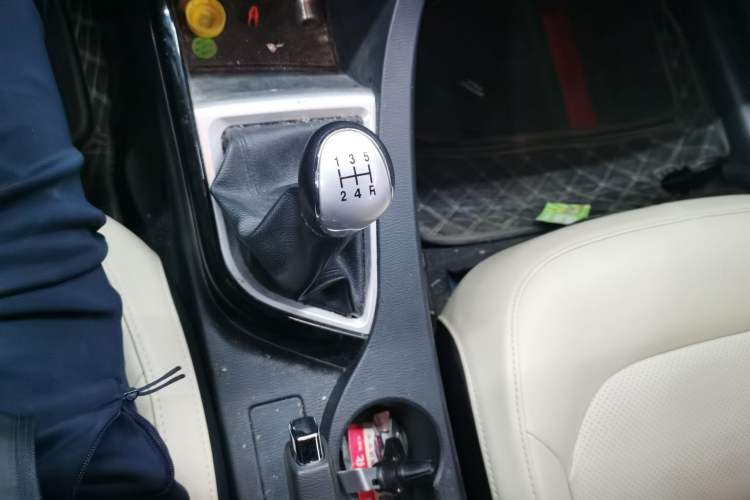 Used CHANGAN Alsvin V7 2015 1.6L Manual Enjoyment Model China IV Standard Gear Lever