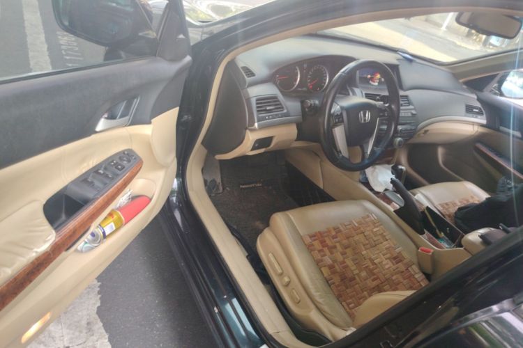 Used Honda Accord 2012 2.0L SE
