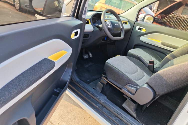 Used Chery QQ Ice Cream 2022 170km Sundae Phosphate Lithium-Ion