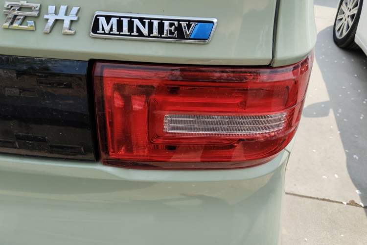 Used Wuling Hongguang MINIEV 2022 Easy Version Lithium Iron Phosphate Exterior 3