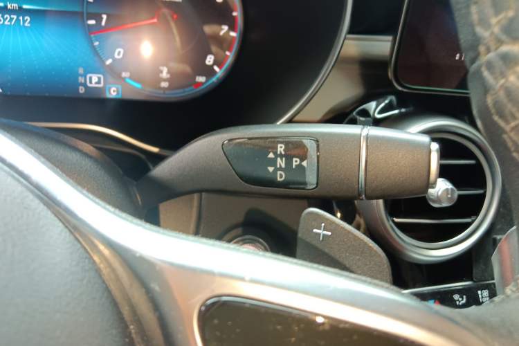 Used Mercedes-Benz GLC 2020 GLC 300 L 4MATIC Dynamic Edition Gear Lever