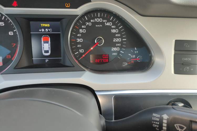 Used Audi A6L 2010 2.4L Comfort Edition
