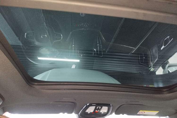 Used Volvo XC60 New Energy 2024 T8 Plug-in Hybrid Long-Range All-Wheel Drive Smart Luxury Edition Headliner