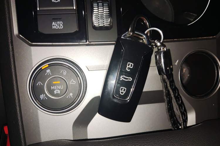 Used Volkswagen Touareg New Energy 2021 eHybrid Vehicle Key