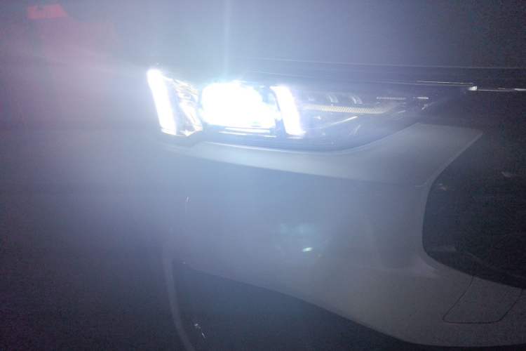 Used Ford Escort 2021 1.5L Automatic Diamond Edition
