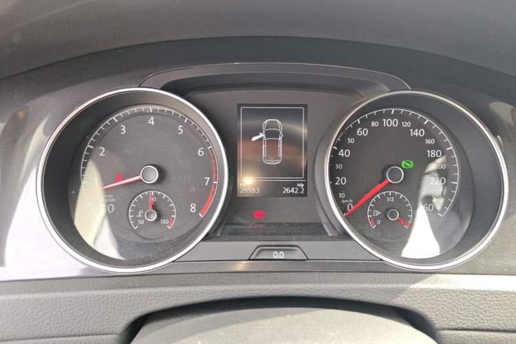 Used Volkswagen Golf 2018 1.6L Automatic Comfort Model Instrument Cluster