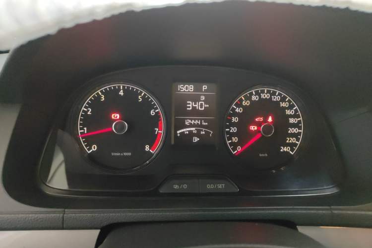 Used Volkswagen Lavida 2013 Revised Classic 1.6L Automatic Fashion Edition