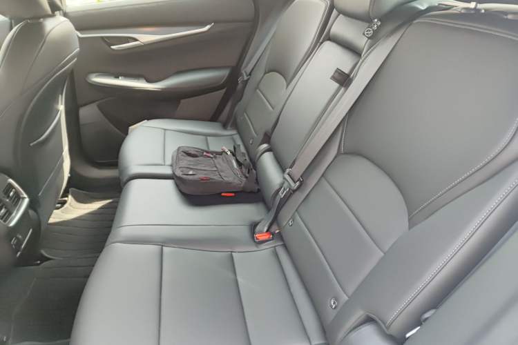 Used Infiniti QX55 2022 2.0T All-Wheel-Drive Ignite Edition Left Rear Seat