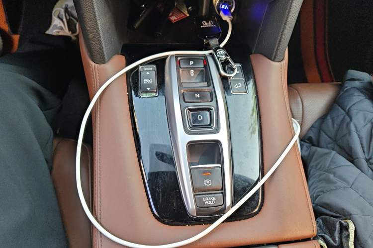 Used Honda UR-V 2020 370TURBO Two-Wheel Drive Luxury Edition Gear Lever