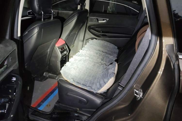 Used Ford Edge 2015 2.0T GTDi Four-Wheel Drive Prestige Model Left Rear Seat