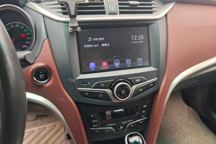 Used BYD G5 2014 1.5TID Automatic Prestige Model