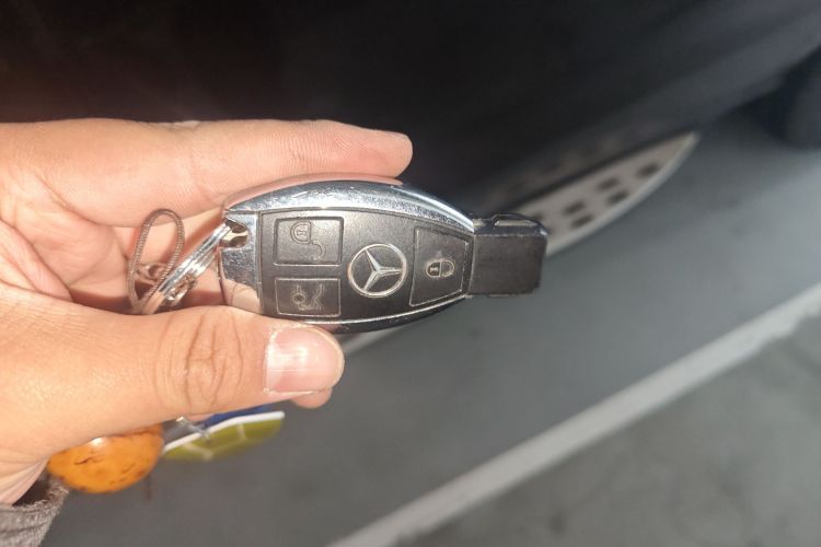 Used Mercedes-Benz GLC 2017 GLC 260 4MATIC Luxury Model
