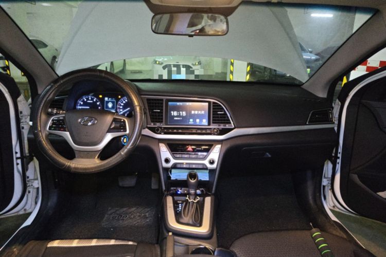 Used Hyundai Elantra (6th Generation / Lingdong) 2016 1.6L Automatic ZhiXuan – Elite Version Center Console