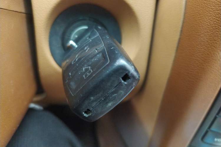 Used Huatai Boliger 2013 1.8T Automatic Two-Wheel Drive Zhihui Edition Vehicle Key