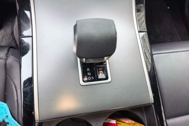 Used Land Rover Range Rover Velar 2024 Dynamic SE