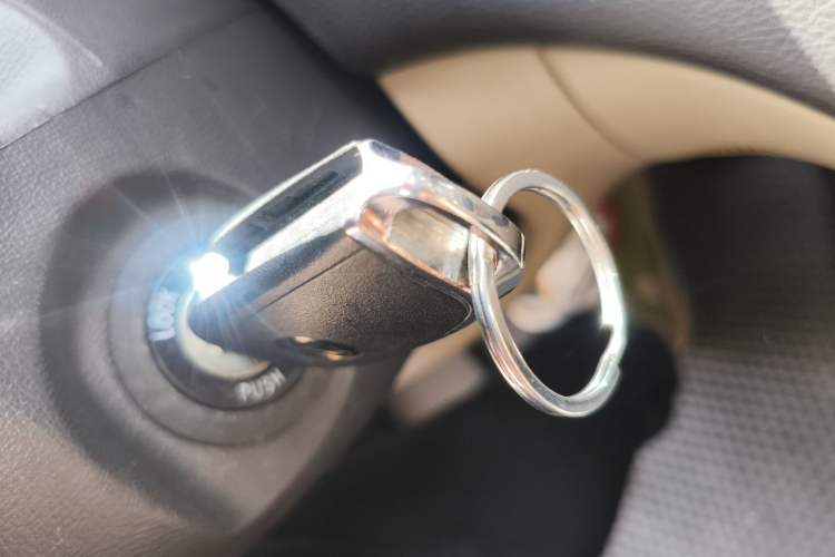 Used Hyundai Celesta 2011 1.6L Automatic Comfort Edition Vehicle Key