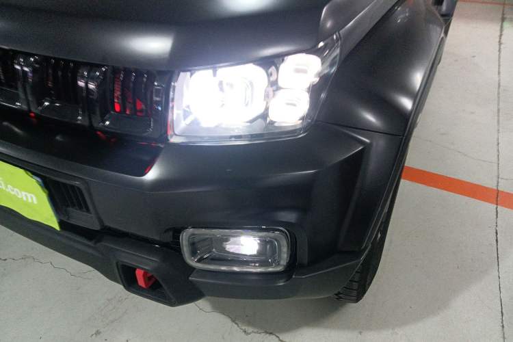 Used BAIC Off-Road BJ40 2021 2.0D Automatic Four-Wheel Drive Blade Hero Edition Adventurer Type Left Front Headlight