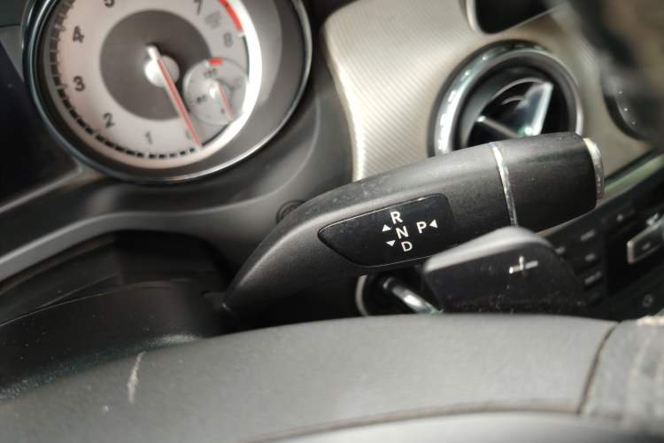 Used Mercedes-Benz GLA 2015 GLA 200 Fashion Model Gear Lever
