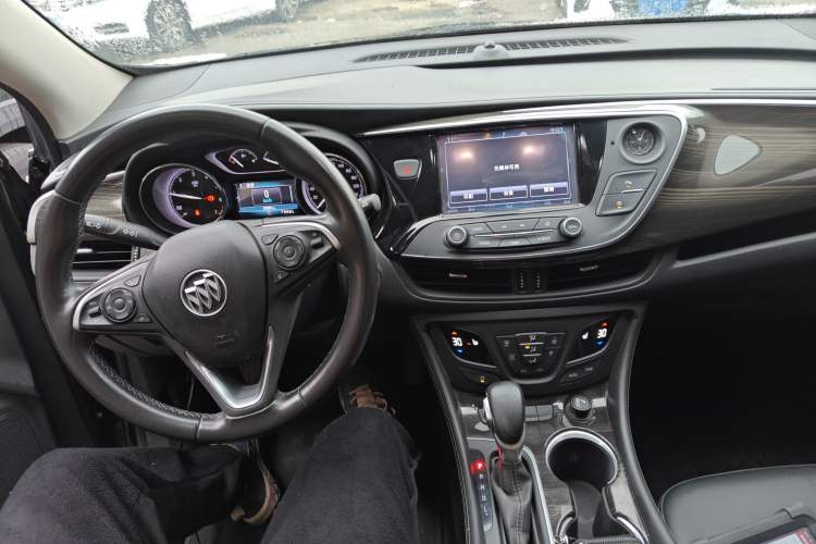 Used Buick Envision 2018 20T Two-Wheel-Drive Elite Model
