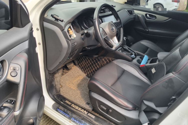 Used Nissan Qashqai 2019 2.0L CVT Luxury Edition Driver Seat