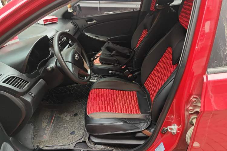 Used Hyundai Verna Ray 2014 1.4L Automatic GLX