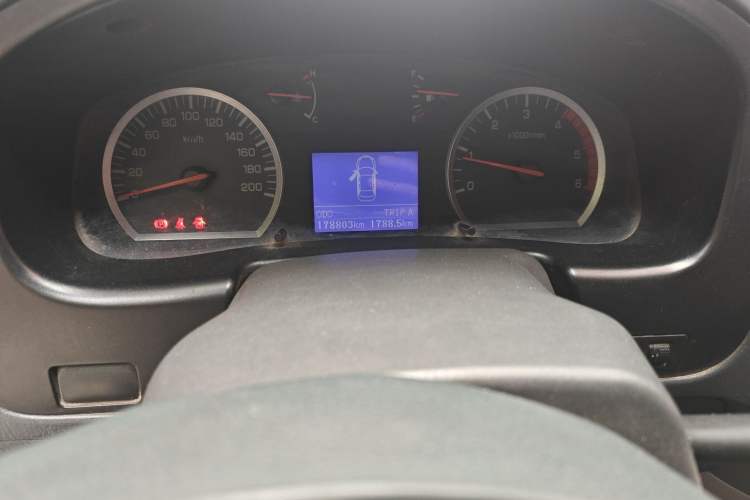 Used Dongfeng Ruichi 2017 2.5T Diesel Two-Wheel Drive Standard Version with Long Cargo Bed – ZD25T5 Instrument Cluster