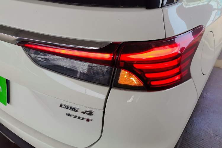 Used GAC Trumpchi GS4 2022 270T Automatic Smart Drive Navigation Edition Right Rear Taillight