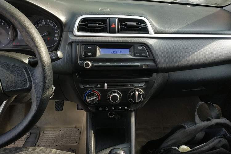 Used Hyundai Verna (older generation) 2020 1.4L Manual GL Refreshed Edition
