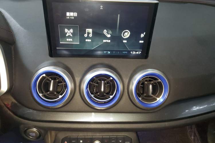 Used Wey VV5 2019 Upgraded Model 2.0T Two-Wheel Drive Flagship Version China VI Standard
