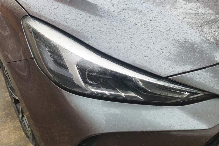 Used MG 5 2021 180 DVVT CVT Youth Luxury Edition Right Front Headlight