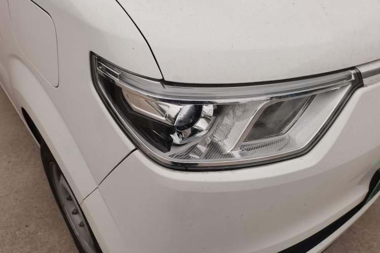 Used Ruichi EC75 2025 Intelligent Driving Ultra-Charging Version Pioneer II Type 50.1 kWh
