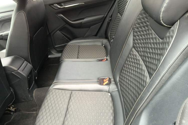 Used Skoda Kamiq 2018 1.5L Automatic Comfort Edition China VI Standard
