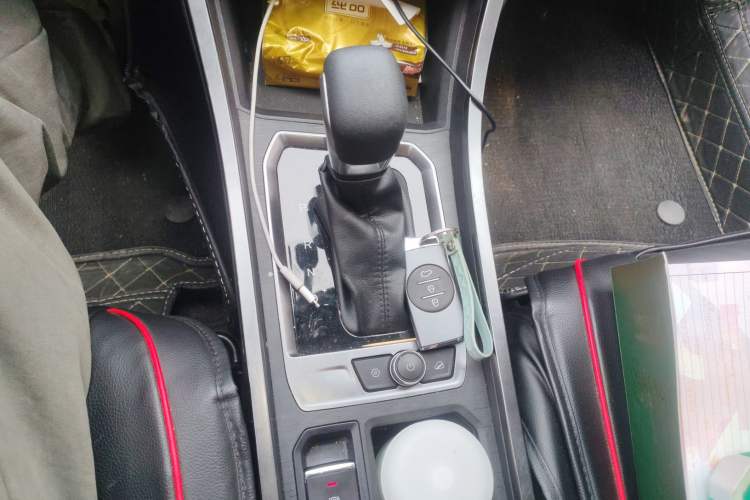 Used Chery Tiggo 3X 2021 Facelifted PLUS 1.5L CVT "Pukua" Red Jujube Edition Type I Gear Lever