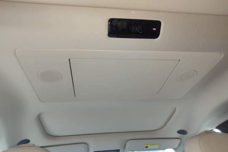 Used Li Auto MEGA 2024 Ultra Model