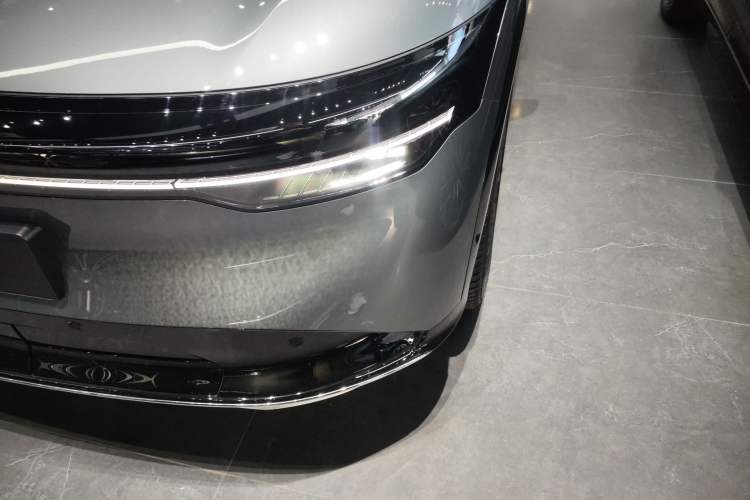 Used Zeekr 7X 2025 100 kWh Long-Range Rear-Wheel Drive with Intelligent Driving Features