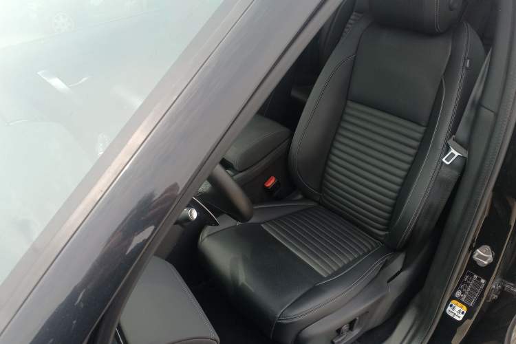 Used Land Rover Discovery Sport 2024 Performance Tech Edition Left Front Seat