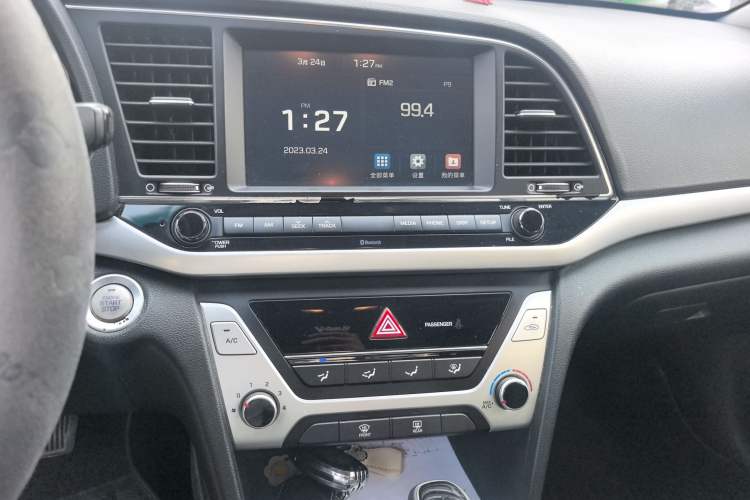 Used Hyundai Elantra (6th Generation / Lingdong) 2016 1.6L Automatic ZhiXuan – Elite Version Audio And AC Panel