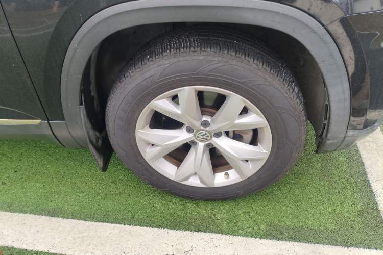 Used Volkswagen Teramont 2020 380TSI Four-Wheel Drive Comfort Edition China VI Standard Right Front Wheel Hub