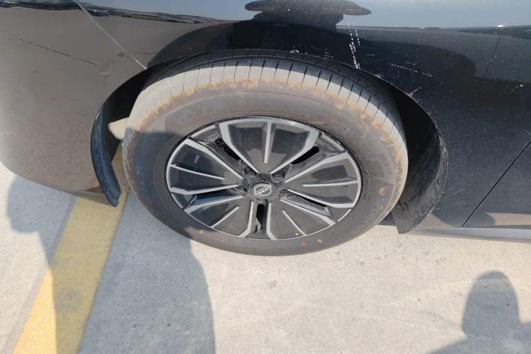 Used Nissan N6 2026 Model 180 Pro Exterior 4