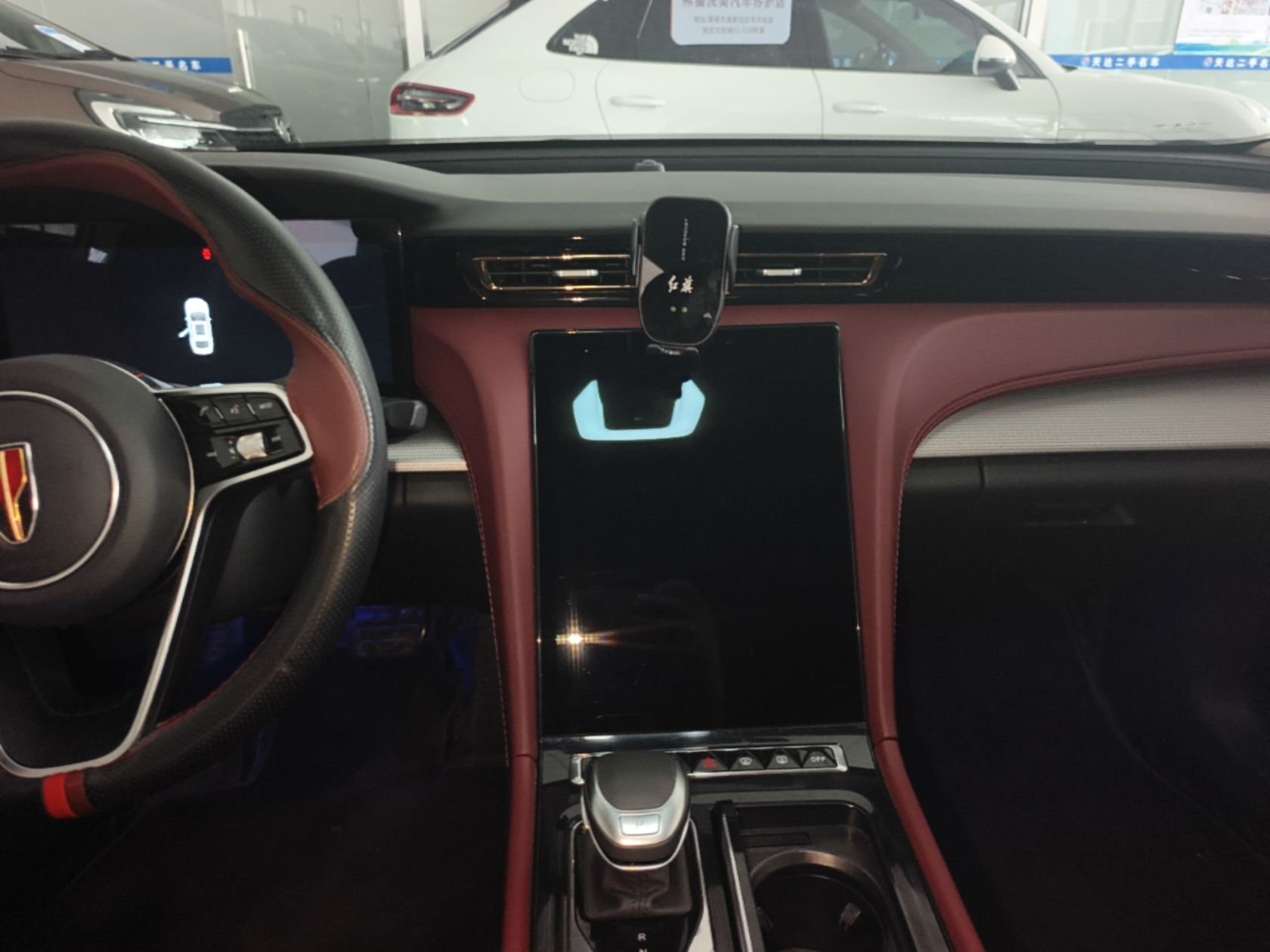 Hongqi H5 2024 2.0T Automatic Smart Connect Flagship Edition - Chinese Trim Xiang — снимка 15