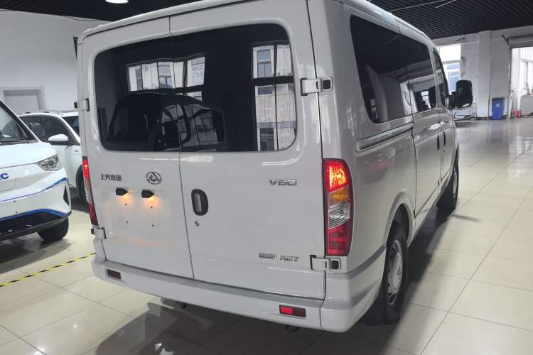 Used SAIC MAXUS Xintu V80 2021 2.0T PLUS AMT City Edition Short Wheelbase Ultra-Low Roof 5/6-Seater
