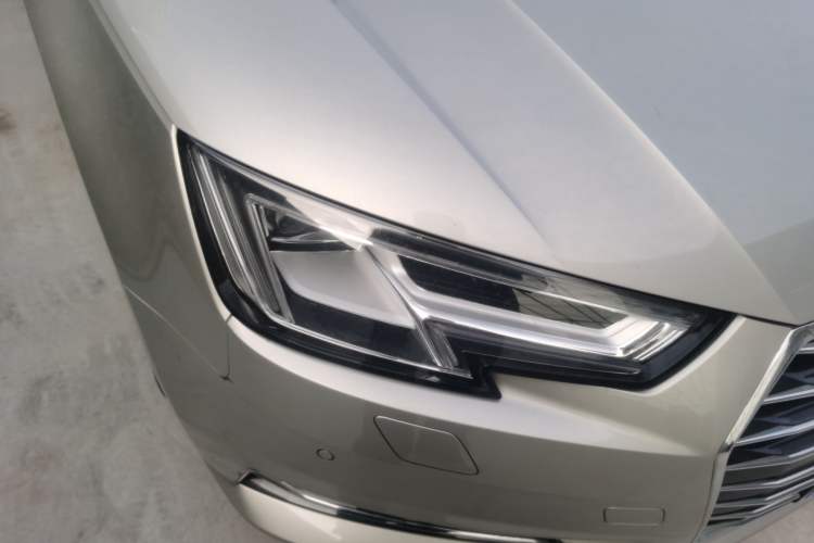 Used Audi A4L 2017 Plus 40 TFSI Fashion Model Right Front Headlight