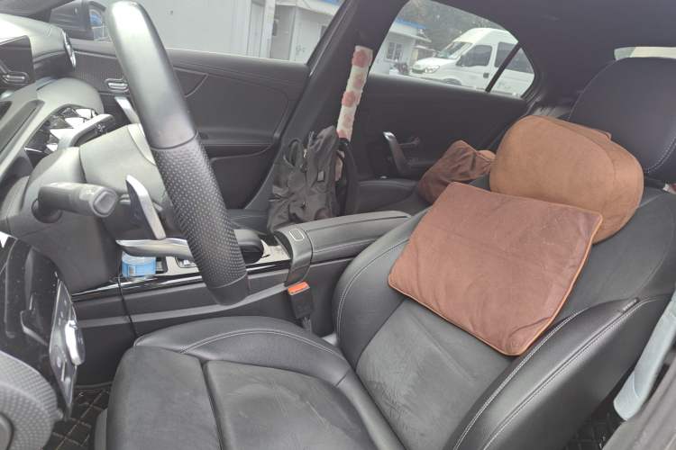 Used Mercedes-Benz A-Class 2021 A 200 L Sport Sedan Fashion Model
