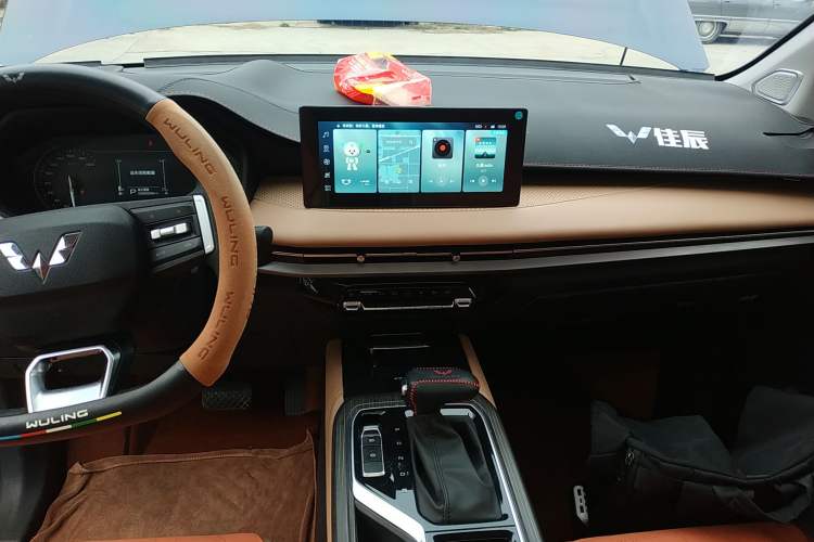 Used Wuling Jiachen 2022 1.5T CVT Deluxe Flagship Edition
