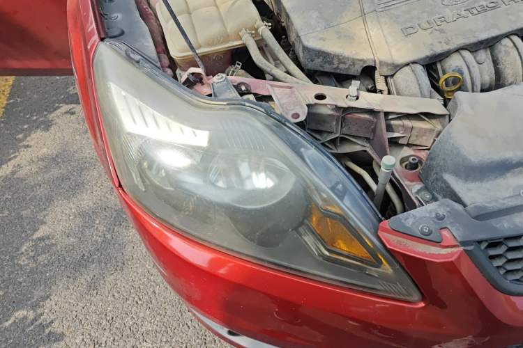 Used Ford Focus 2013 Hatchback Classic 1.8L Manual Base Model Right Front Headlight