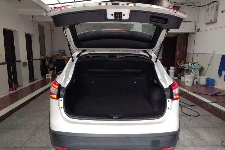 Used Nissan Qashqai 2017 2.0L CVT Smart Enjoyment Version China V Standard