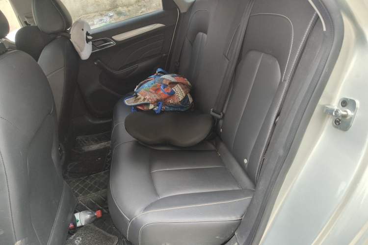 Used Roewe i6 New Energy 2017 45T Hybrid Connect & Smart Enjoyment Edition
