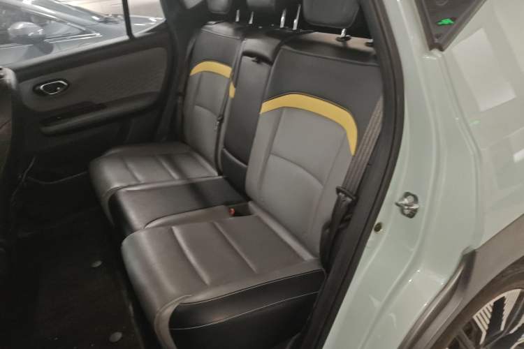 Used AION Y 2022 70 Tech Edition Lithium Iron Phosphate
