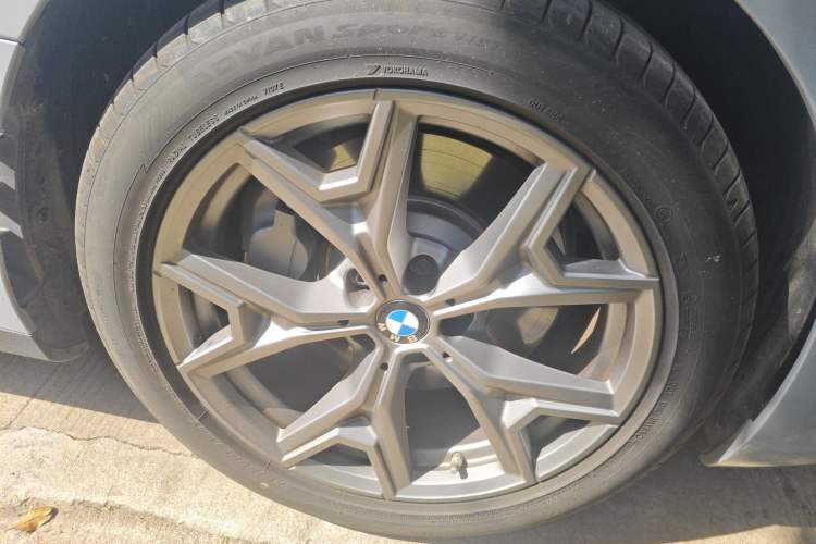 Used BMW i3 2025 eDrive 35 L Right Front Wheel Hub