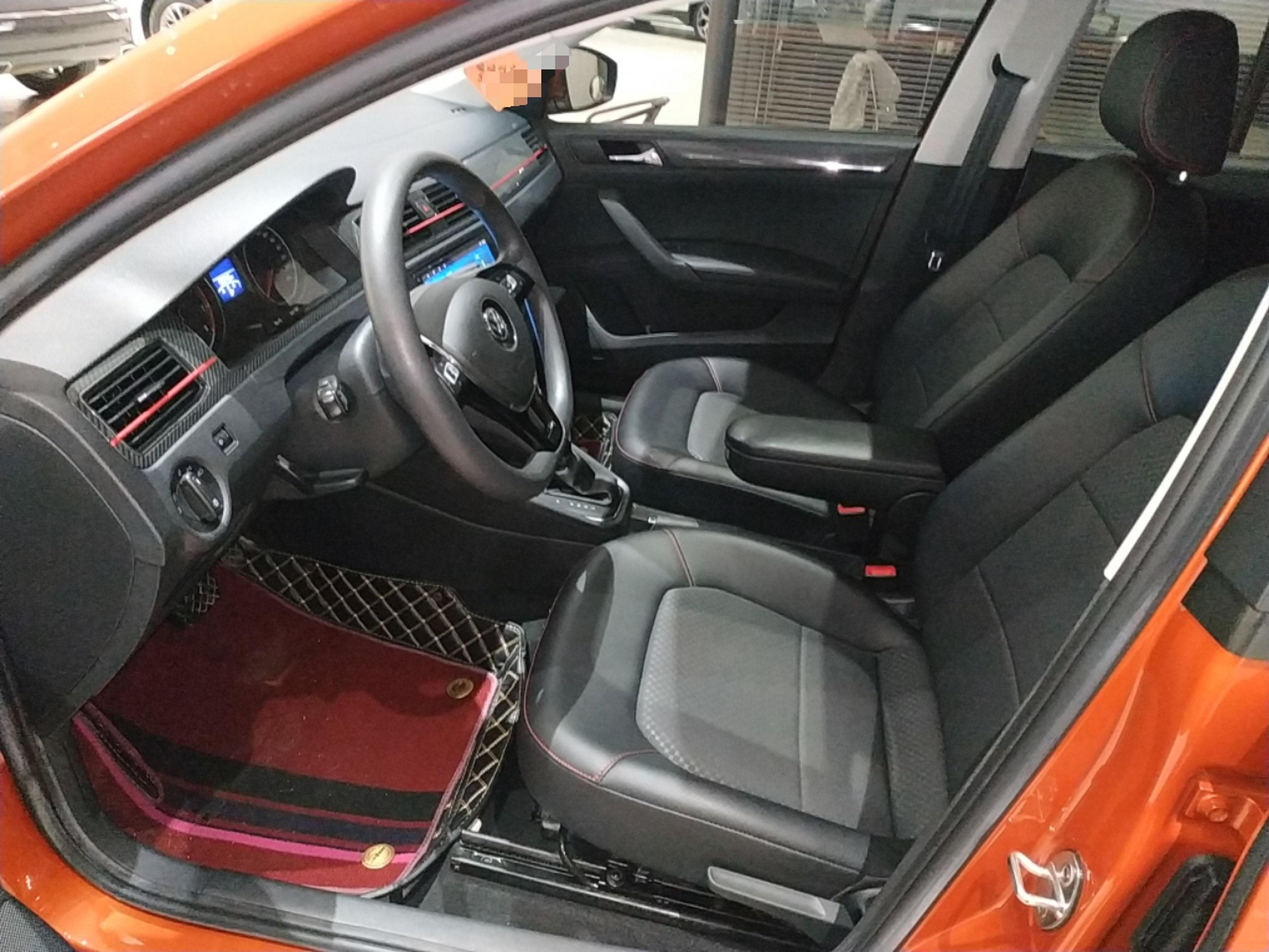 Interior delantero